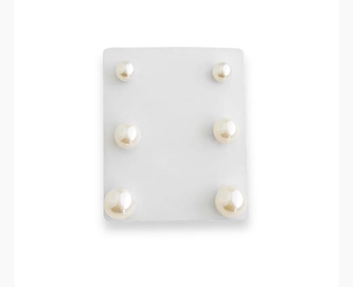 Pearl Stud Set